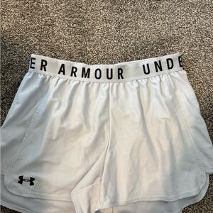Under Armour Women's Light Gray Athletic Shorts